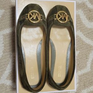 Pre-Owned Michael Kors Olive Green Flats